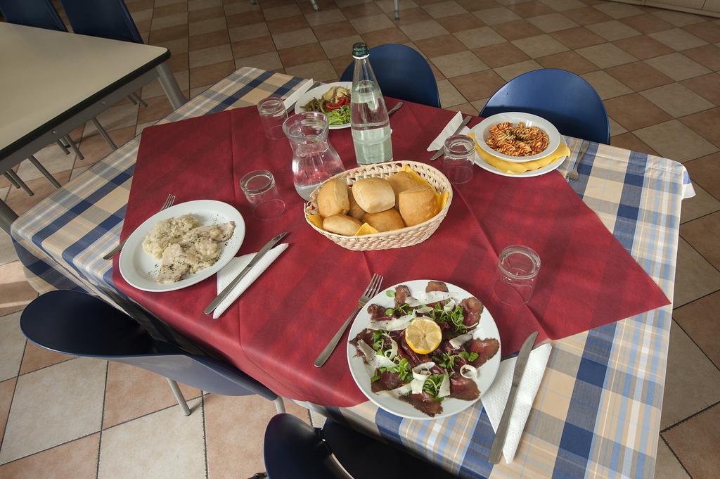 Ostello Citta Di Rovereto Rovereto  Bagian luar foto