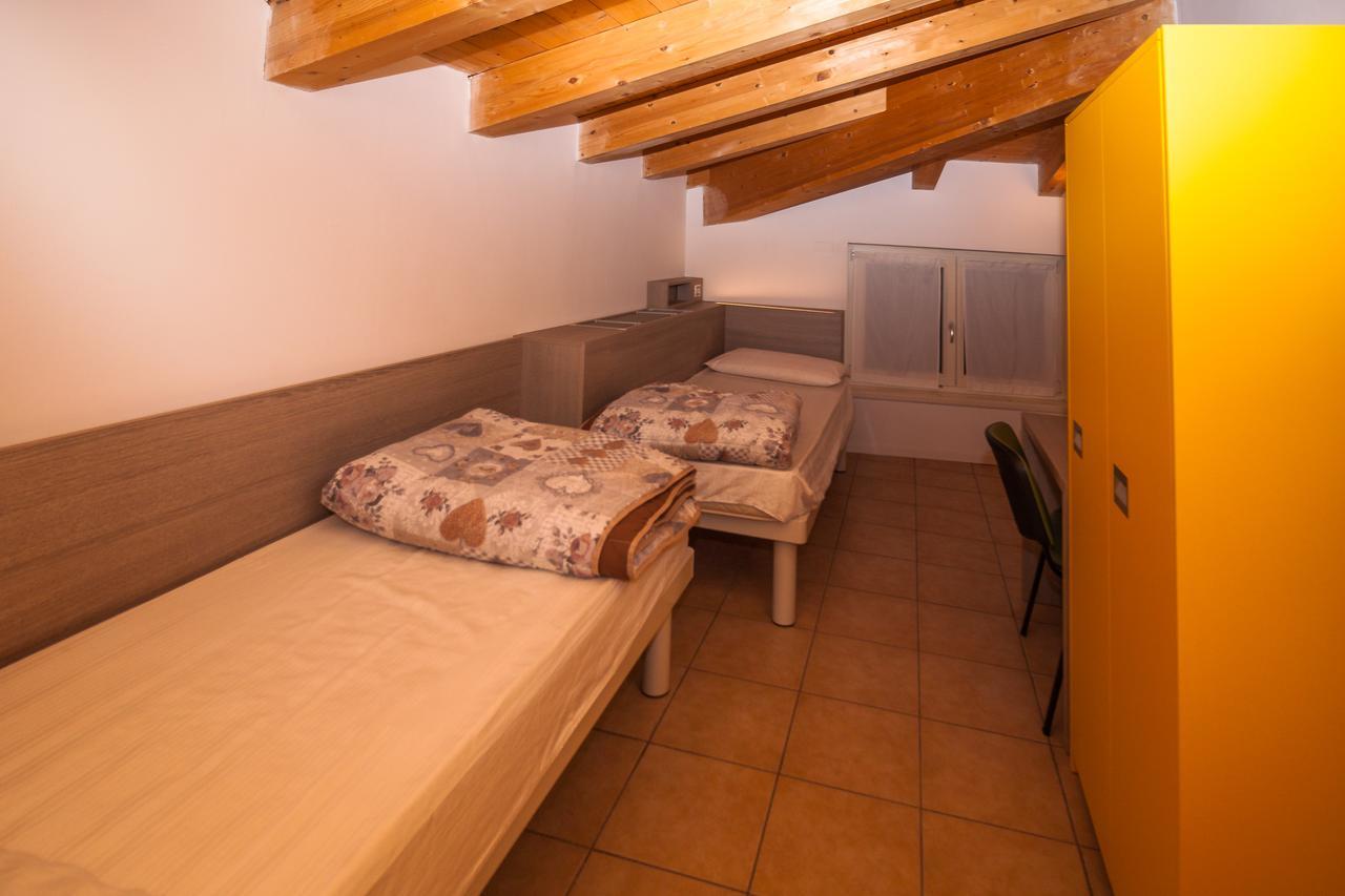 Ostello Citta Di Rovereto Rovereto  Bagian luar foto